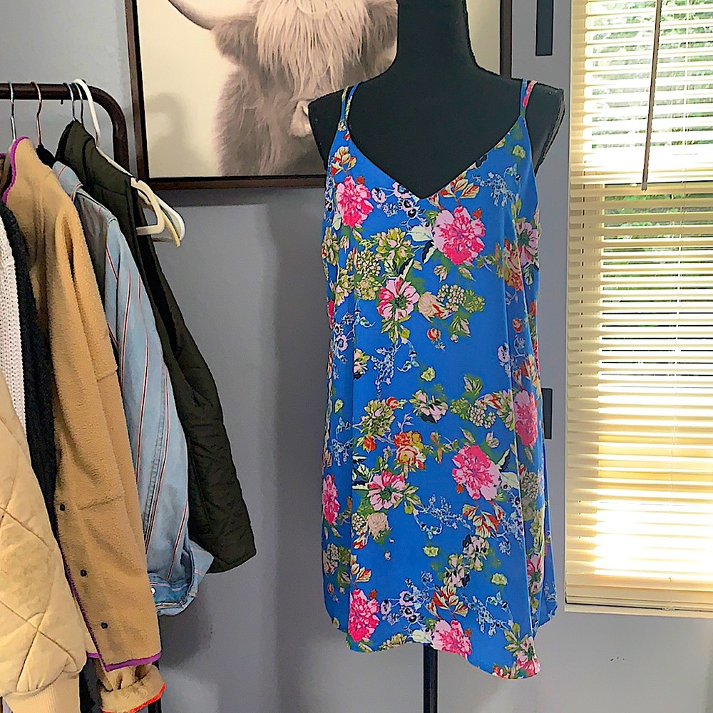 LIKE NEW Xhilararion floral dress!